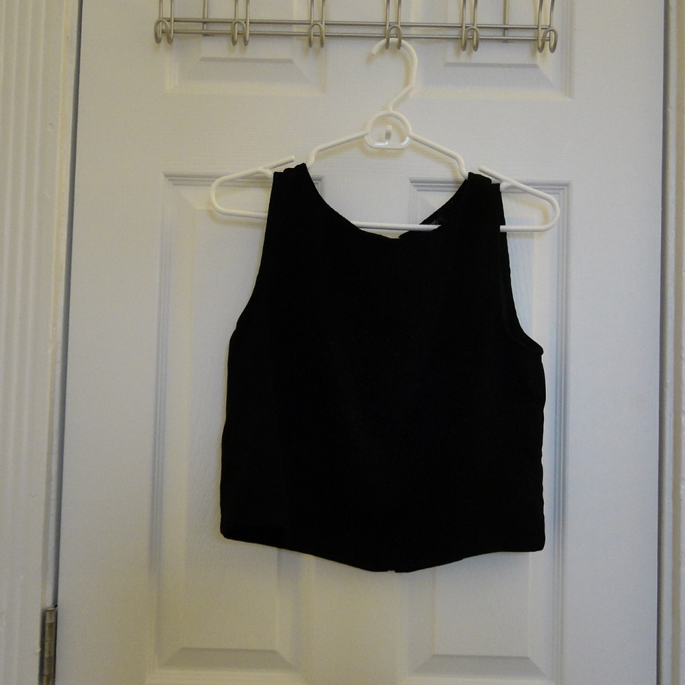 Forever 21 Black Tank Top in Women